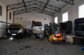 Na predaj autoservis a administratívna budova