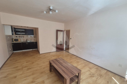 Čiastočne rekonštruovaná 2-garsónka v blízkosti centra Komárna