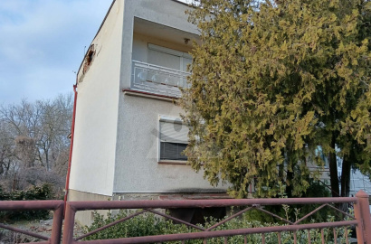 Na predaj 4 izbový rodinný dom v pôvodnom stave v obci Strekov