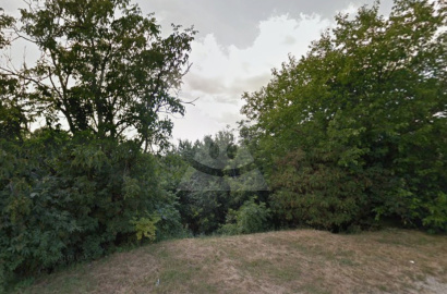 Na predaj stavebný pozemok v obci Marcelová